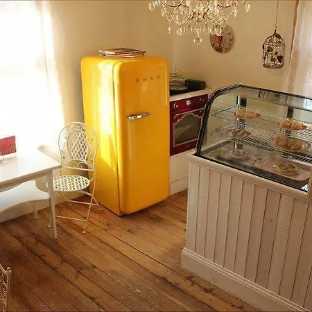 Casa de hóspedes Marta 8 - House & Garden 2*