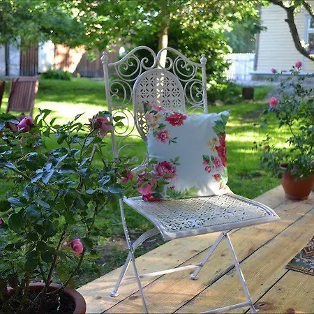 Marta 8 - House & Garden Talin