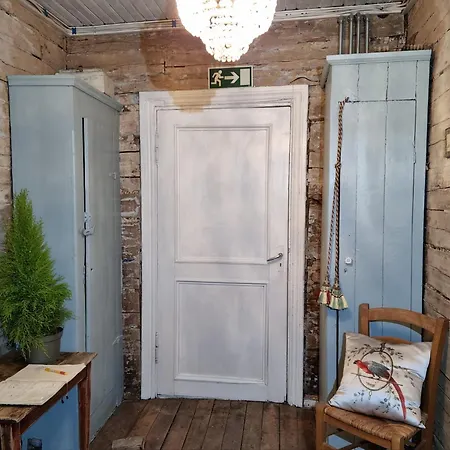 Marta 8 - Centre & Garden Pensionat 2*