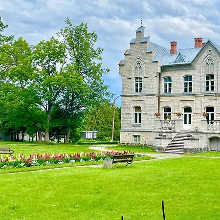 Marta 8 - Centre & Garden Pensionat