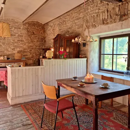Marta 8 - House & Garden Guest house 2*