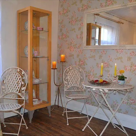 Konukevi Marta 8 - House & Garden Tallinn