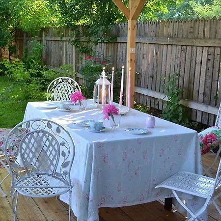 Konukevi Marta 8 - House & Garden Tallinn