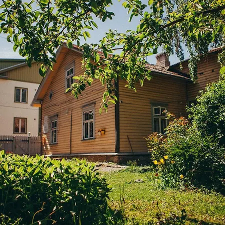 Marta 8 - Centre & Garden Guest house