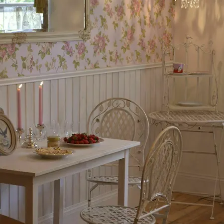 Marta 8 - House & Garden Maison d'hôtes