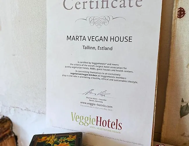 Marta 8 - House & Garden