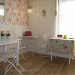 Marta 8 - House & Garden Casa de hóspedes 2*