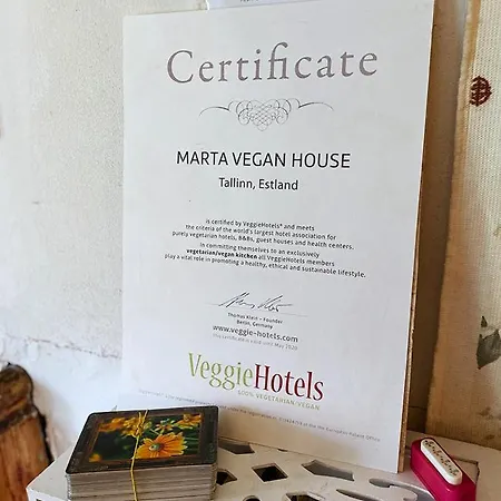 Marta 8 - House & Garden